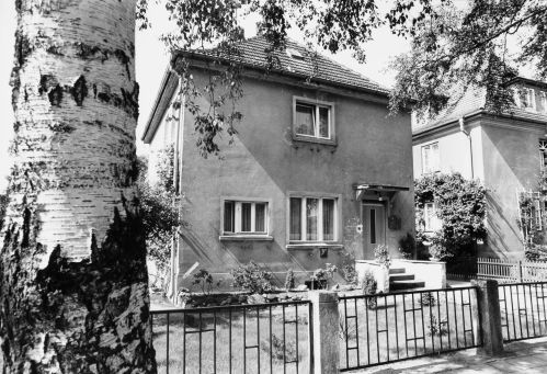 In der Gartenstraße bewohnte Brigitte Reimann die untere Etage. Alles ähnelte sehr dem Elternhaus in Burg. (Foto: Bernd Lasdin, Literaturzentrum Neubrandenburg)